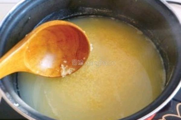 健康绿色 黄金小米粥的做法图解4