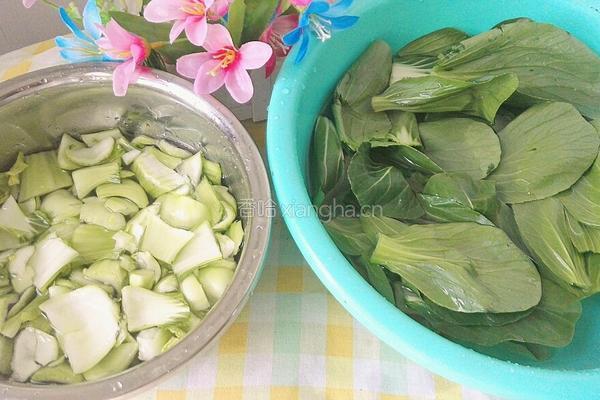 香菇炒上海青的做法图解2