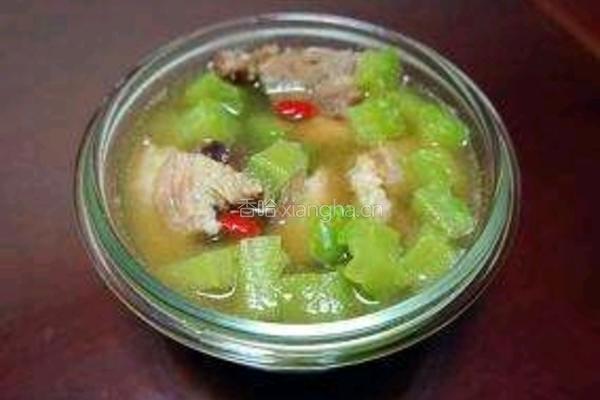 苦瓜牛肉汤的做法图解3