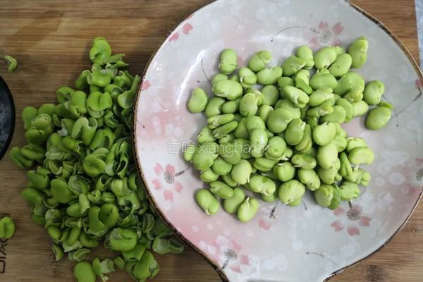 豆瓣炒蒜蛋的做法图解3