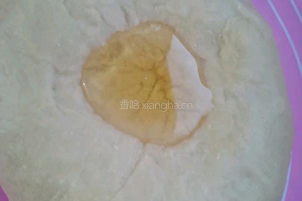 葡萄干手撕面包的做法图解3