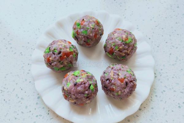 金枪鱼时蔬饭团的做法图解10
