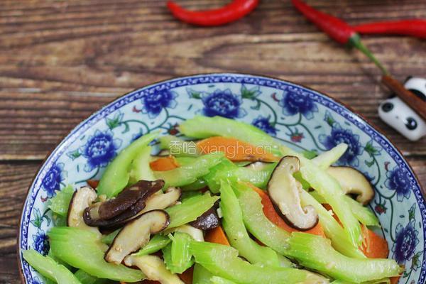 素炒西芹香菇的做法图解9