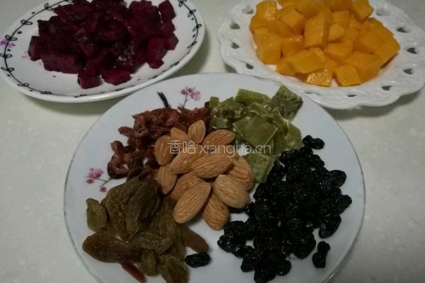 缤纷水果酸奶冻的做法图解2