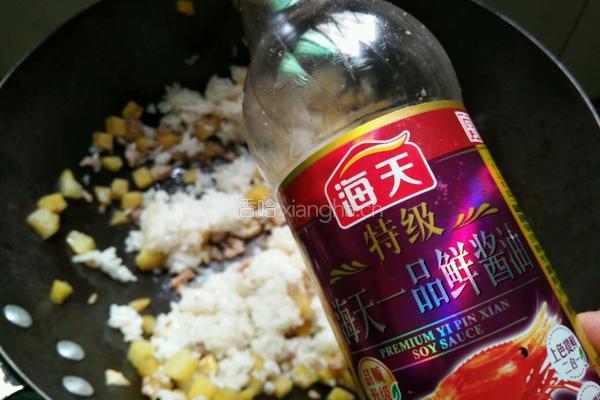 葱香红薯肉末炒饭的做法图解6