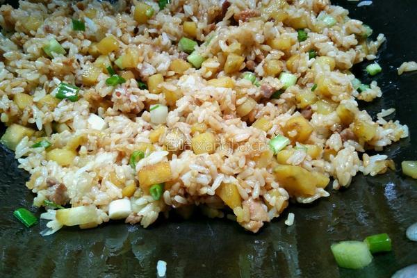 葱香红薯肉末炒饭的做法图解8