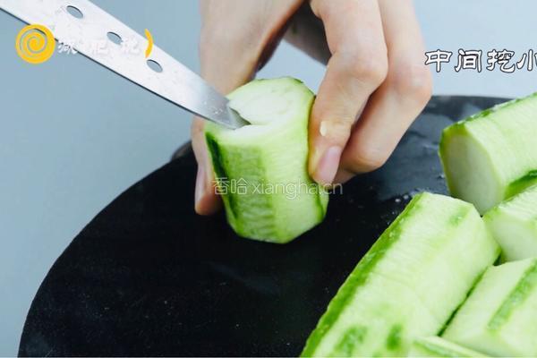 蒜蓉蒸丝瓜的做法图解5