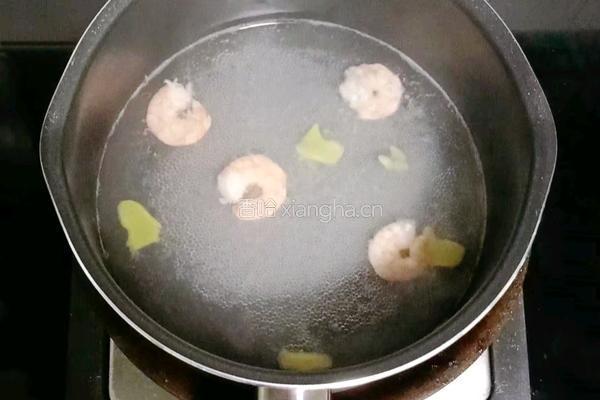 虾仁鸡蛋面线 (宝宝辅食）的做法图解2