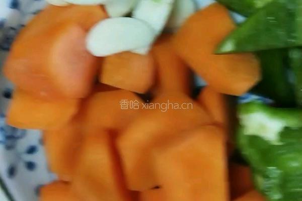 啤酒蘑菇鸡的做法图解3