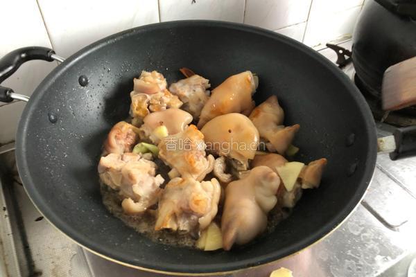 猪蹄黄豆的做法图解6