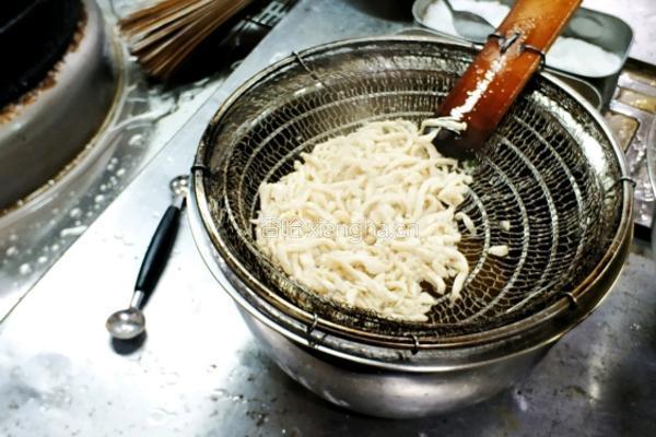 鸡丝扒郊菜的做法图解2