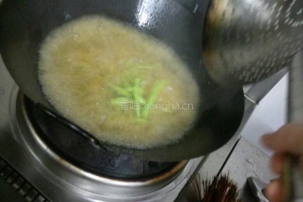 干煸豆角的做法图解2