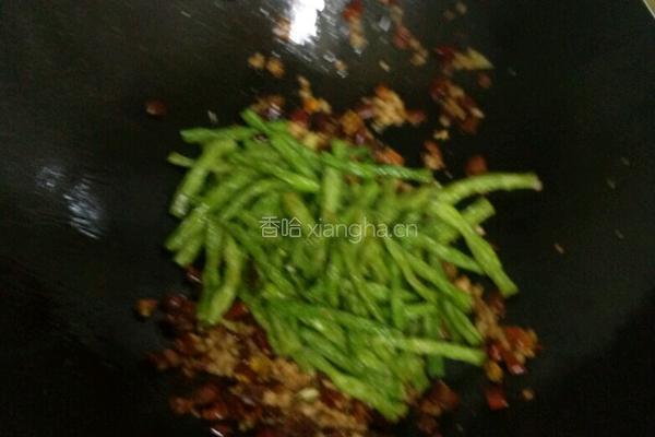 干煸豆角的做法图解5