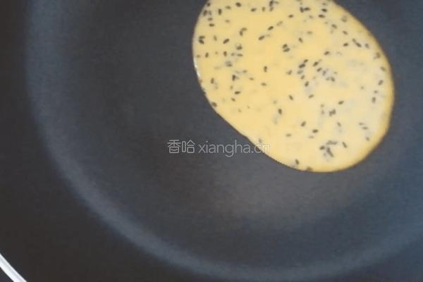 12M 黑芝麻鸡蛋卷 宝宝辅食营养食谱菜谱的做法图解6