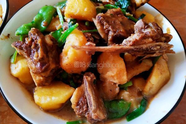 排骨焖土豆的做法图解6
