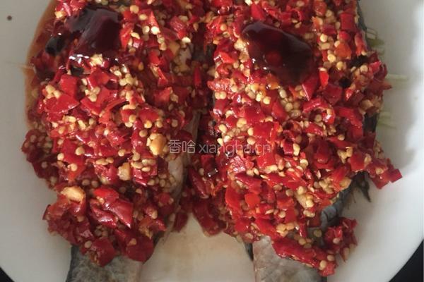 剁椒鲫鱼的做法图解4
