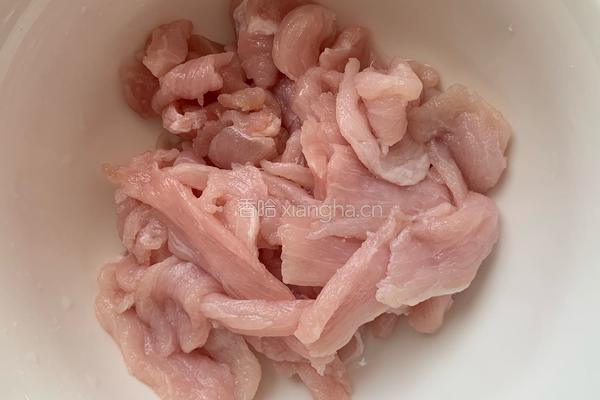 丝瓜滑肉汤的做法图解3