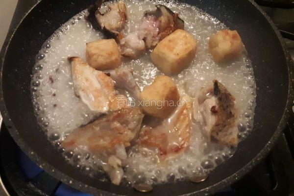 鱼头豆泡汤的做法图解6