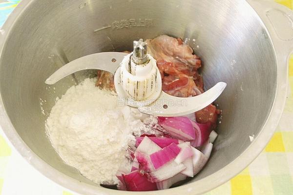 冬瓜青菜花生牛肉丸子汤的做法图解7