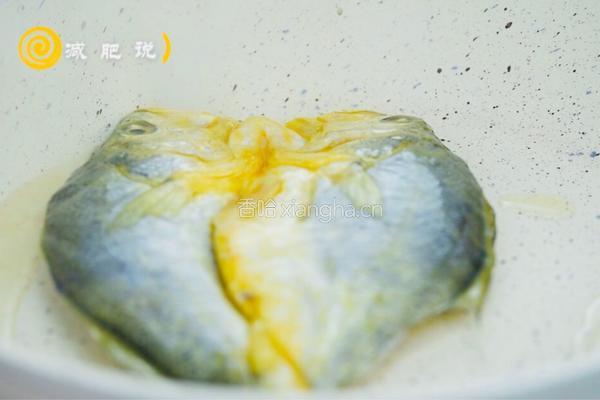 香煎黄鱼的做法图解4