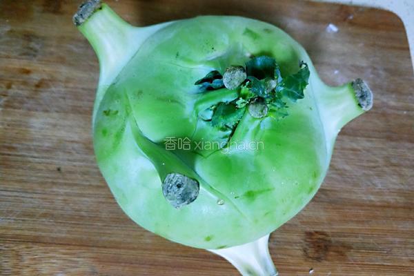 炝拌苤蓝(减脂菜）的做法图解1