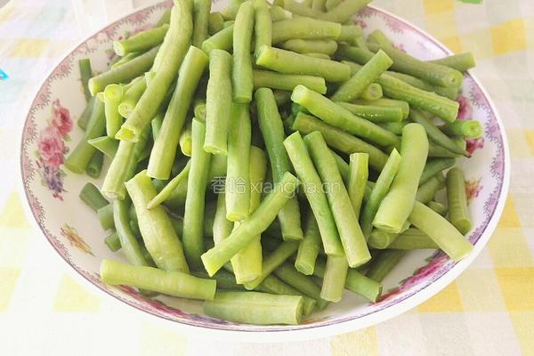 芋头烧豆角的做法图解3
