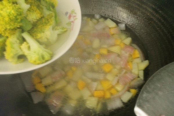 土豆地瓜炒西兰花的做法图解11
