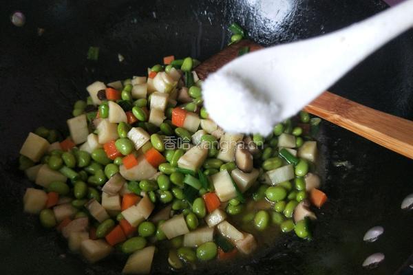 蘑菇茭白炒毛豆的做法图解8