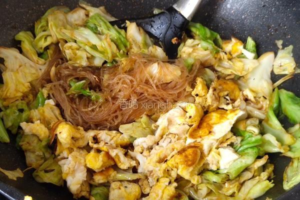 手撕包菜炒粉丝的做法图解5