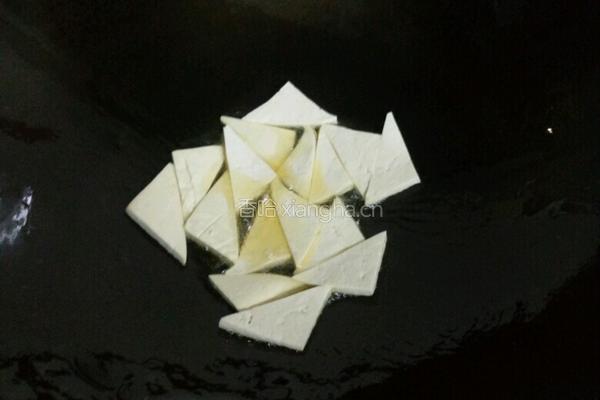 豆腐煎蛋的做法图解3