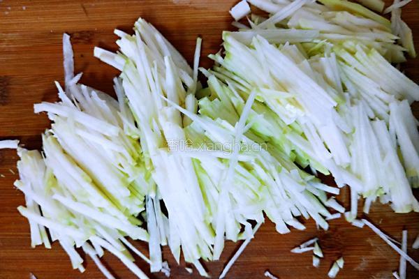 苦菊拌苤蓝(减脂菜）的做法图解5