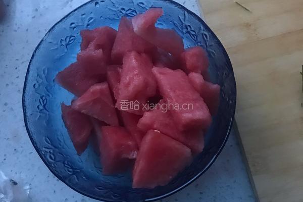西瓜汁的做法图解1
