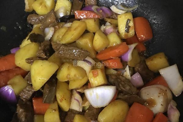 土豆牛肉的做法图解6