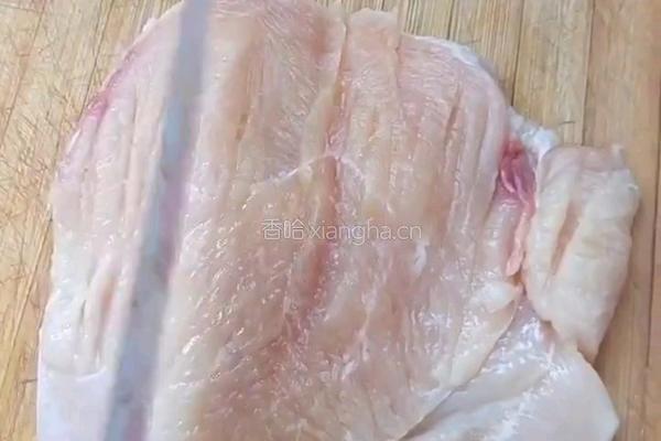 香酥炸鸡排的做法图解2