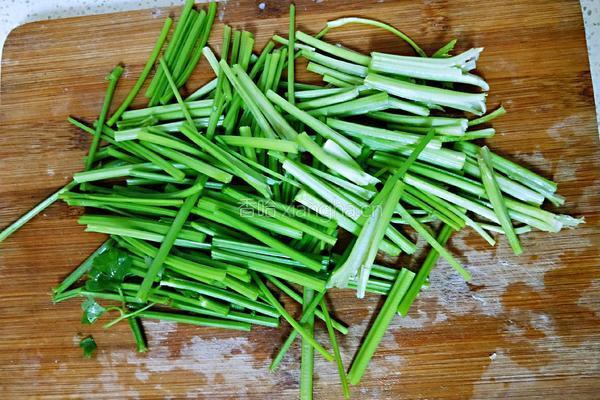 芹菜炒肉丝的做法图解9