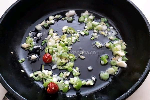 虾酱烧豆腐的做法图解4