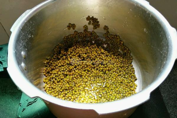芋圆绿豆粥的做法图解3