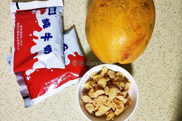 木瓜炖牛奶谷物(月子餐）的做法图解1