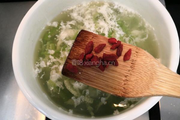蛋白丝瓜枸杞汤的做法图解11