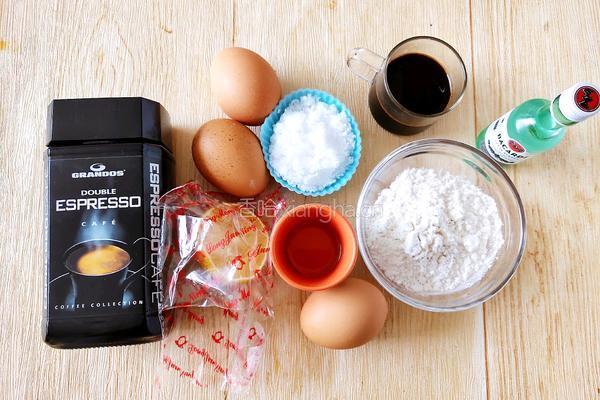 咖啡小蛋糕的做法图解1