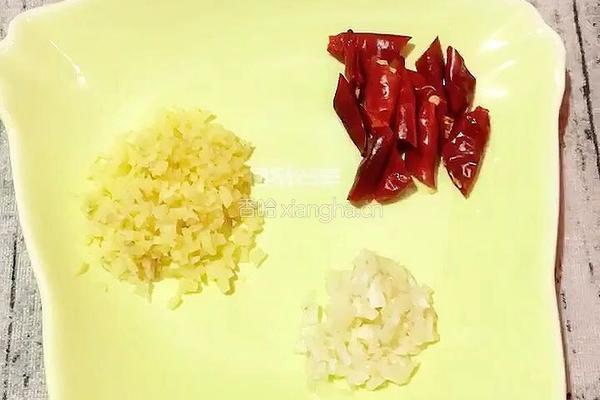 微辣蚕豆米的做法图解2