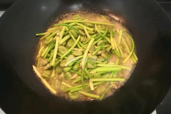 蒜苗炒蚕豆的做法图解10