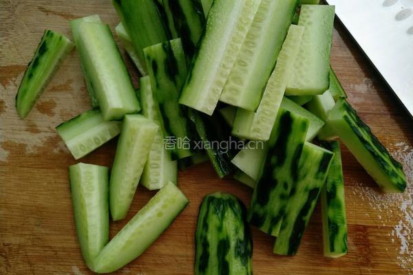鲜虾黄瓜条的做法图解5