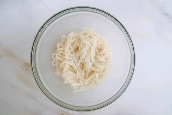11M 杂蔬鸡蛋面条饼 宝宝辅食营养食谱菜谱 的做法图解5