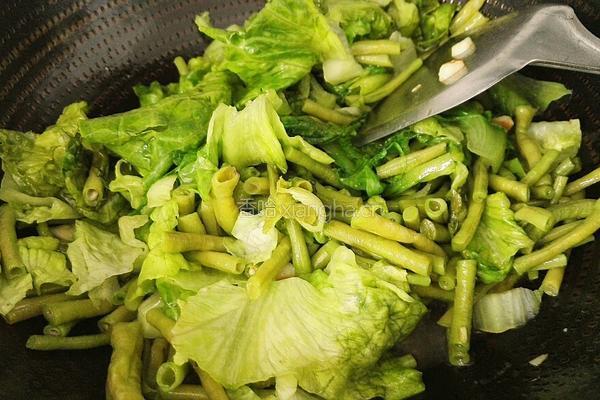 豆角炒生菜的做法图解11