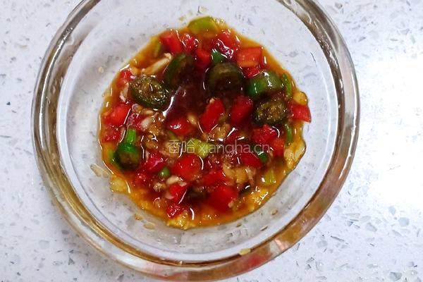 黄瓜金针菇卷的做法图解3