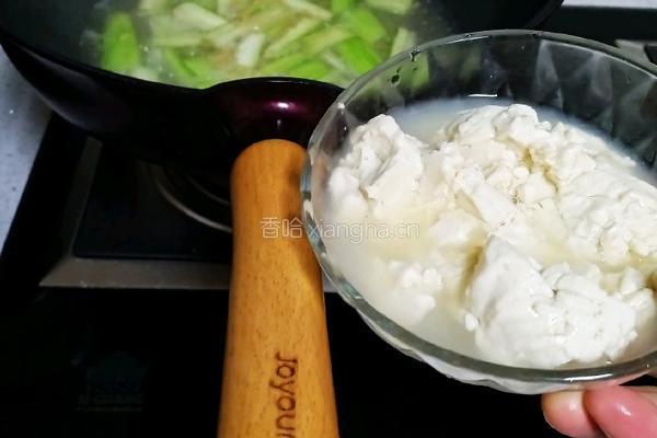 丝瓜豆腐汤的做法图解5