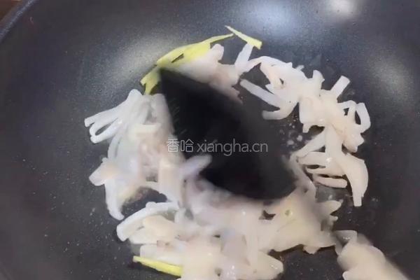 被炒鱿鱼的做法图解5