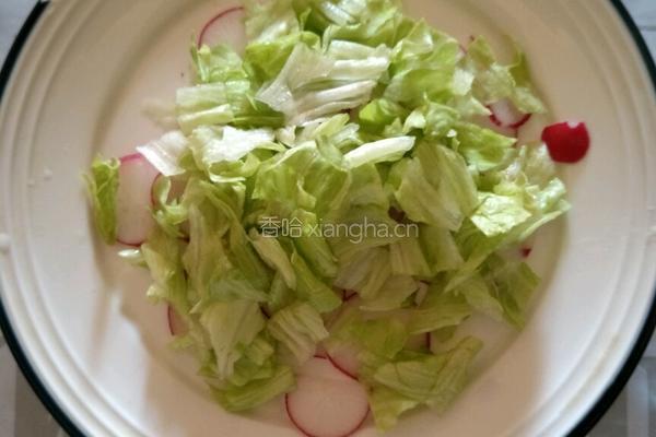 蔬菜鸡蛋火腿片沙拉的做法图解2