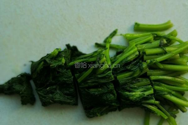 腐竹拌茼蒿的做法图解9